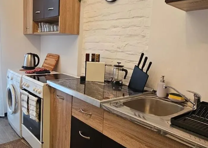 Avalavanda Slavija Belgrade