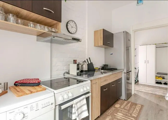 Avalavanda Slavija Apartman *